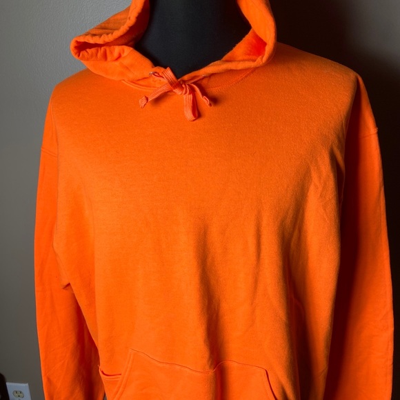 Orange Fruit of the Loom hoodie - Picture 2 of 4